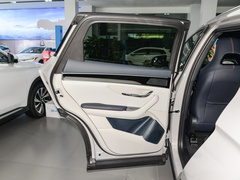 2024款 荣耀版 EV 520km 豪华型