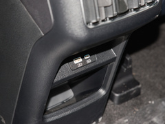 2024款 荣耀版 EV 520km 豪华型
