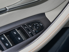2024款 荣耀版 EV 520km 豪华型