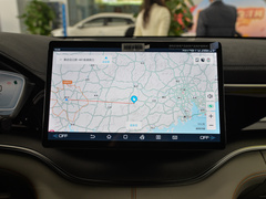 2024款 荣耀版 EV 520km 豪华型