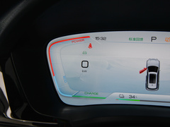 2024款 荣耀版 EV 520km 豪华型