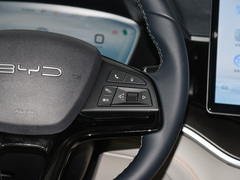 2024款 荣耀版 EV 520km 豪华型
