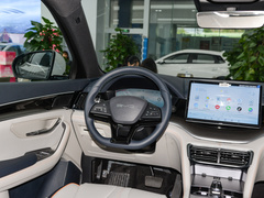 2024款 荣耀版 EV 520km 豪华型