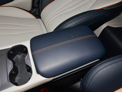 2024款 荣耀版 EV 520km 豪华型