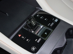 2024款 荣耀版 EV 520km 豪华型