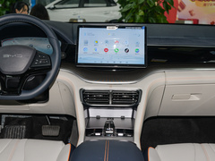 2024款 荣耀版 EV 520km 豪华型