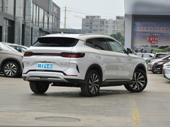 2024款 荣耀版 EV 520km 尊贵型