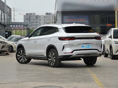 2024款 荣耀版 EV 520km 尊贵型