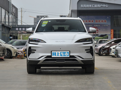 2024款 荣耀版 EV 520km 尊贵型