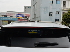 2024款 荣耀版 EV 520km 尊贵型