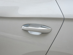 2024款 荣耀版 EV 520km 尊贵型