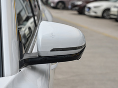 2024款 荣耀版 EV 520km 尊贵型