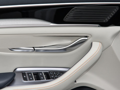 2024款 荣耀版 EV 520km 尊贵型