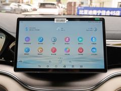 2024款 荣耀版 EV 520km 尊贵型