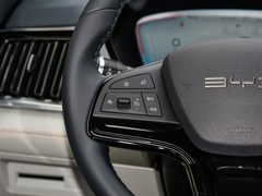 2024款 荣耀版 EV 520km 尊贵型