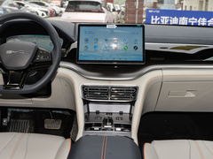 2024款 荣耀版 EV 520km 尊贵型