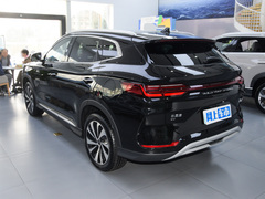 2024款 荣耀版 EV 520km 旗舰型