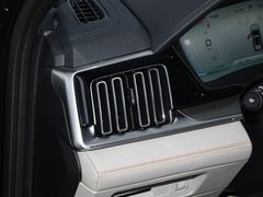 2024款 荣耀版 EV 520km 旗舰型