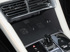 2024款 荣耀版 EV 520km 旗舰型