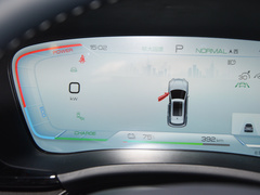 2024款 荣耀版 EV 520km 旗舰型