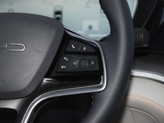 2024款 荣耀版 EV 520km 旗舰型