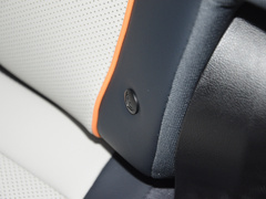 2024款 荣耀版 EV 520km 旗舰型