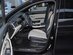 2024款 荣耀版 EV 520km 旗舰型