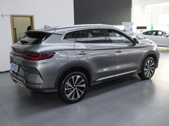 2024款 荣耀版 EV 520km 旗舰型