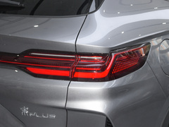 2024款 荣耀版 EV 520km 旗舰型