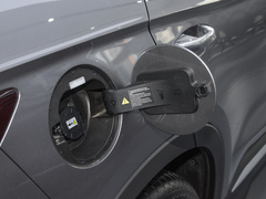 2024款 荣耀版 EV 520km 旗舰型