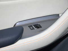 2024款 荣耀版 EV 520km 旗舰型