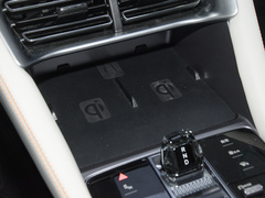 2024款 荣耀版 EV 520km 旗舰型