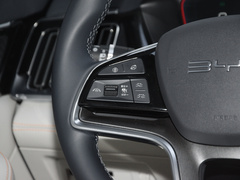 2024款 荣耀版 EV 520km 旗舰型