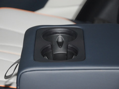 2024款 荣耀版 EV 520km 旗舰型