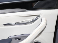 2024款 荣耀版 EV 520km 旗舰型