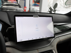 2024款 荣耀版 EV 520km 旗舰型