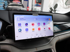 2024款 荣耀版 EV 520km 旗舰型