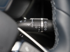 2024款 荣耀版 EV 520km 旗舰型