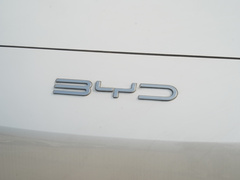 2024款 荣耀版 EV 605km 旗舰PLUS