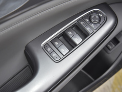 2024款 荣耀版 DM-i 1.5L 121km 精英型