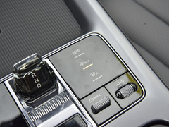 2024款 荣耀版 DM-i 1.5L 121km 精英型