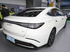 2024款 荣耀版 DM-i 1.5L 121km 尊贵型