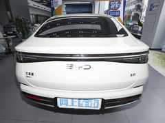 2024款 荣耀版 DM-i 1.5L 121km 尊贵型