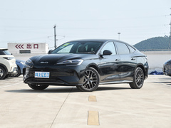 2024款 荣耀版 DM-i 1.5T 121km 旗舰型