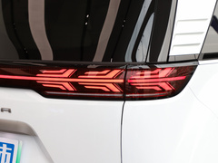 2024款 EV 600 四驱旗舰型