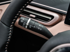 2024款 荣耀版 305km 自由版