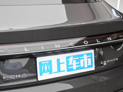 2024款 2.0T 混动 两驱尊尚版