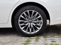2024款 双擎 2.5L XLE尊贵版