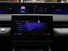 2025款 2.0T 四驱尊睿版