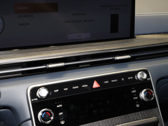 2024款 2.5T 四驱豪华版 5座